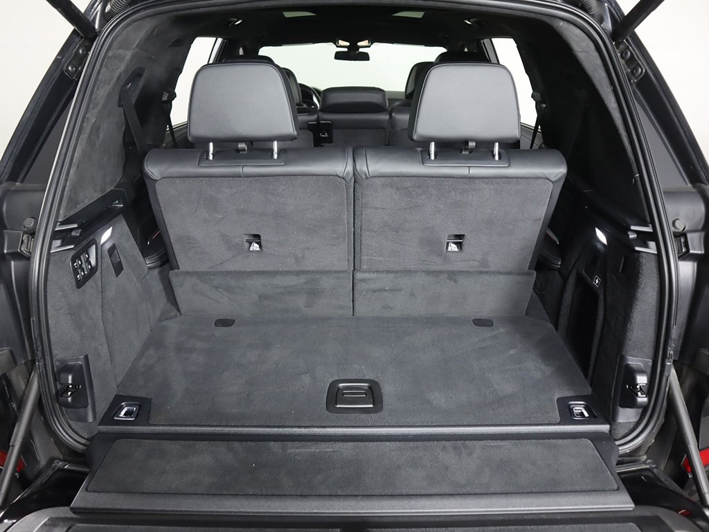 Vehicle image 24 of 80