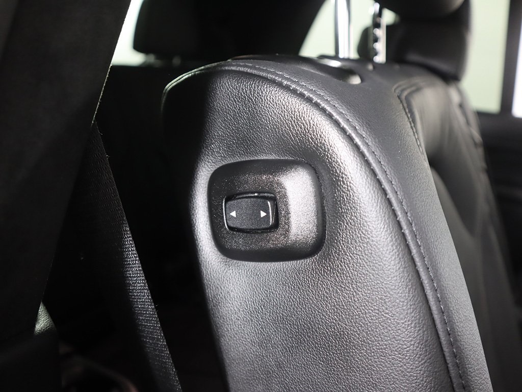 Vehicle image 74 of 80