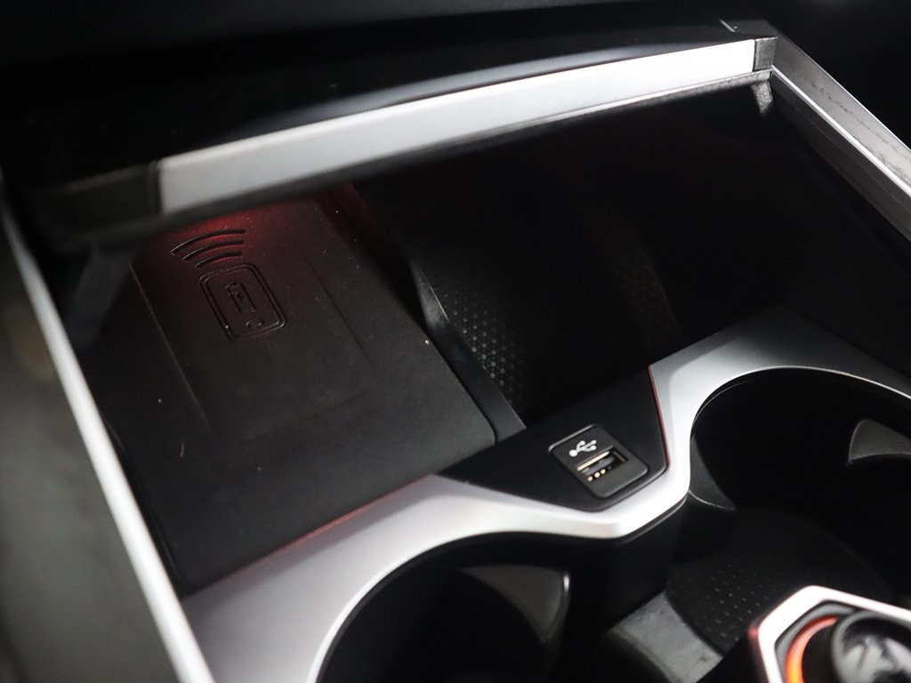 Vehicle image 56 of 80