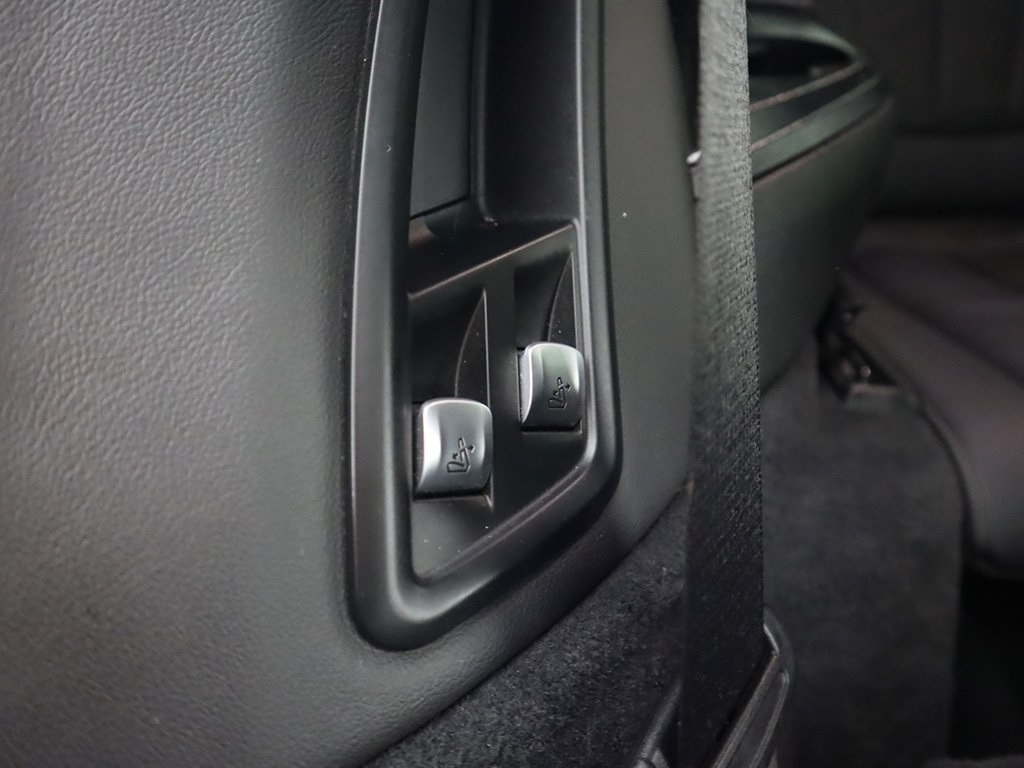 Vehicle image 60 of 80
