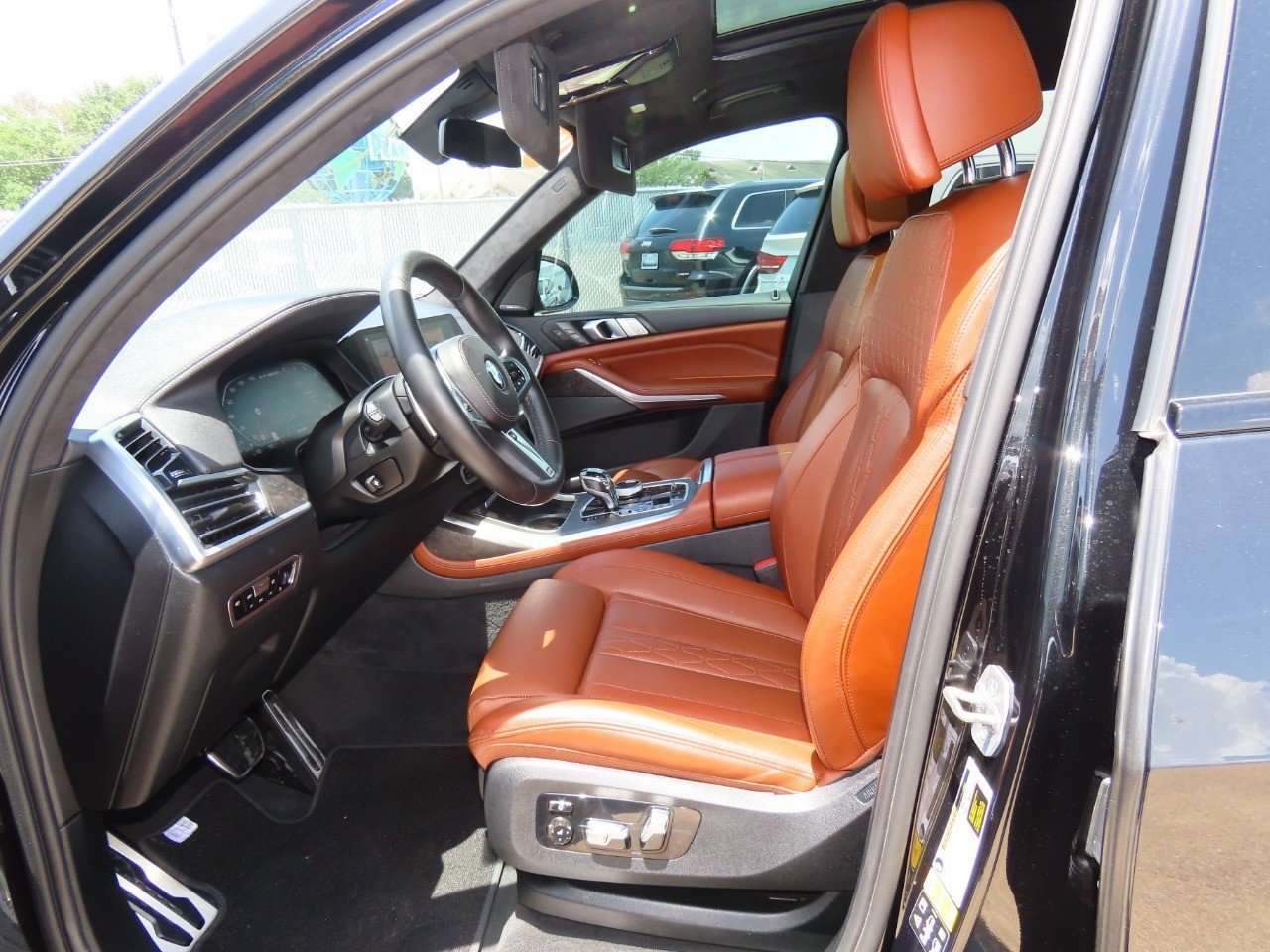 Vehicle image 15 of 38