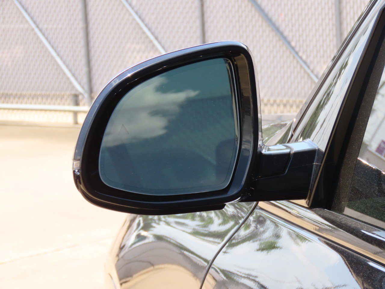 Vehicle image 31 of 38
