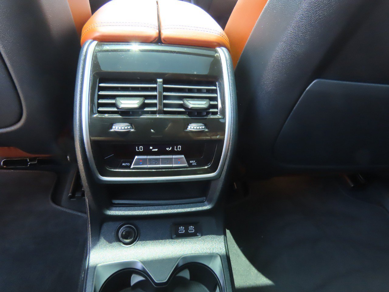 Vehicle image 26 of 38