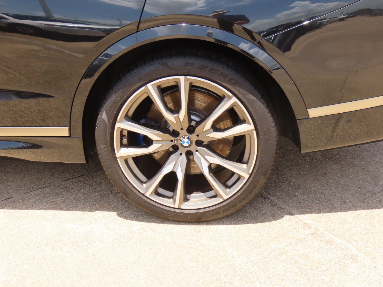 Vehicle image 10 of 38