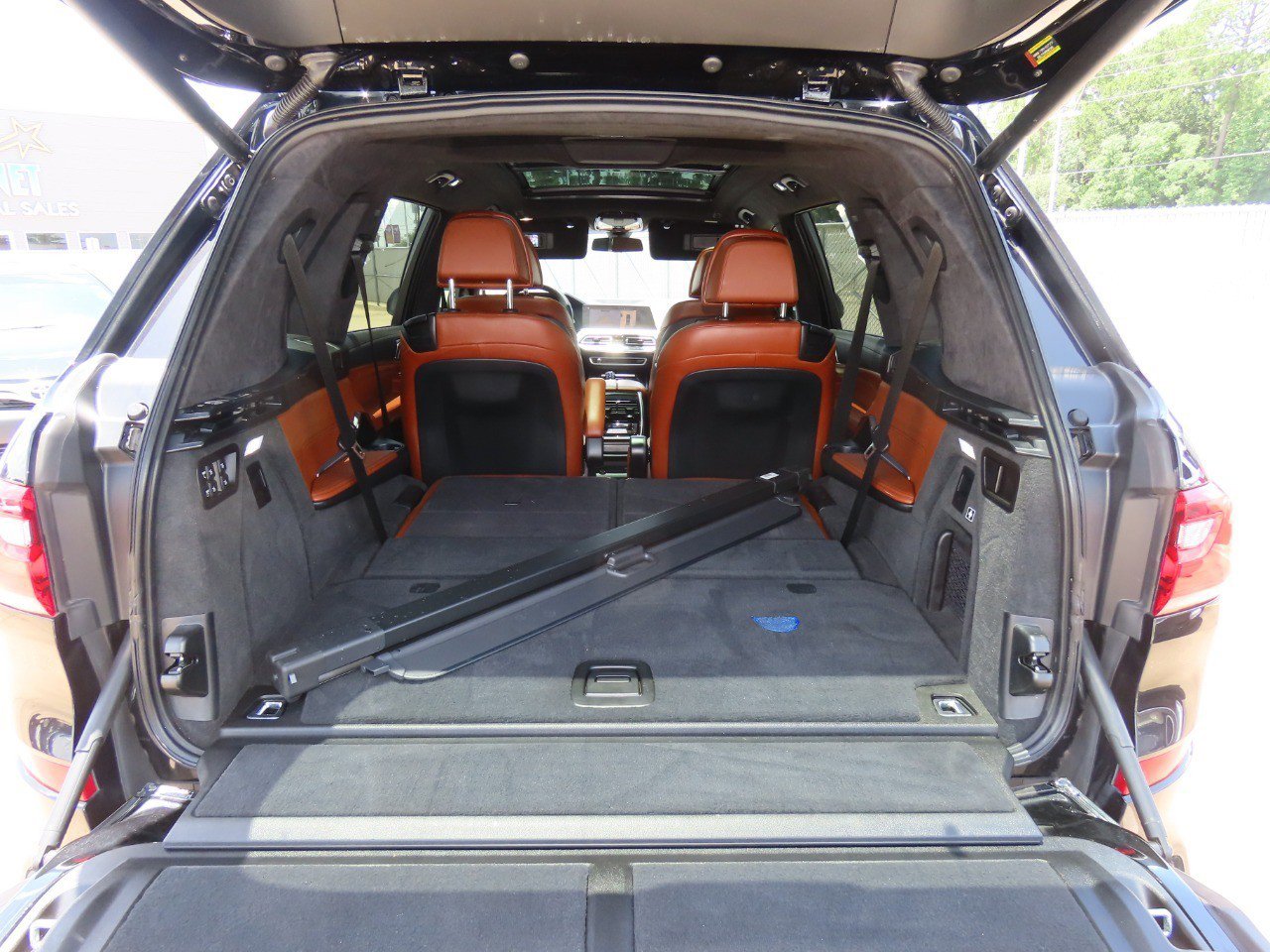 Vehicle image 13 of 38
