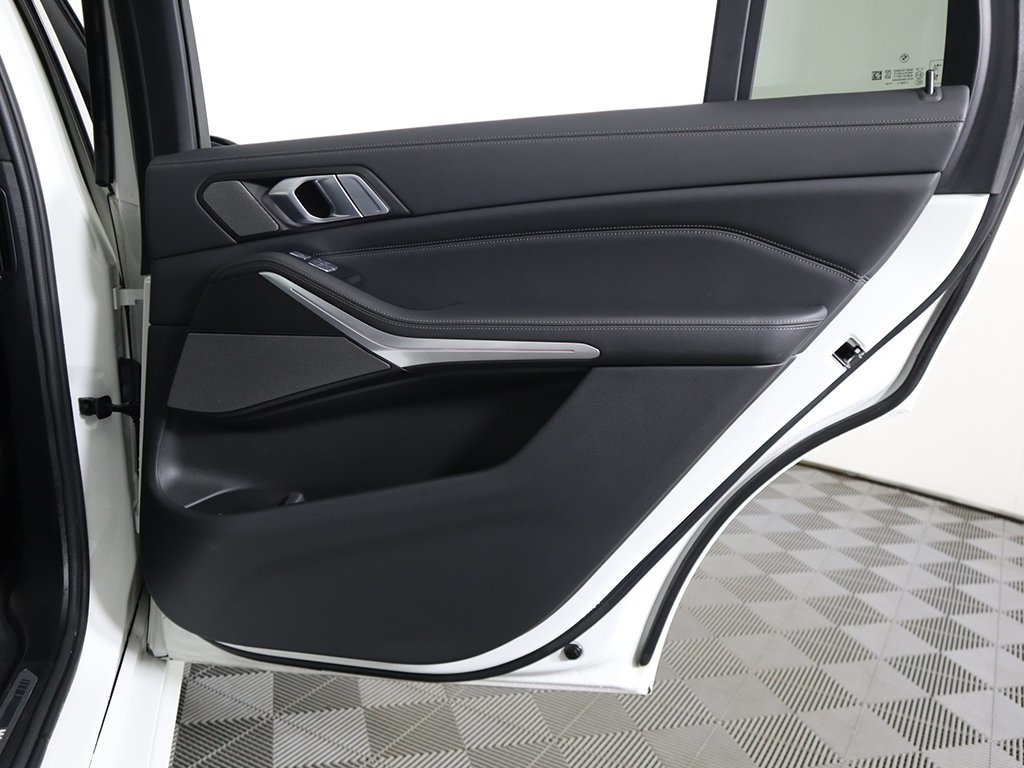 Vehicle image 42 of 74