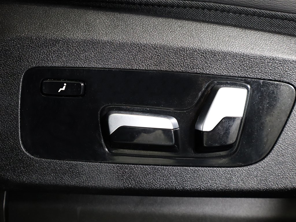 Vehicle image 49 of 74