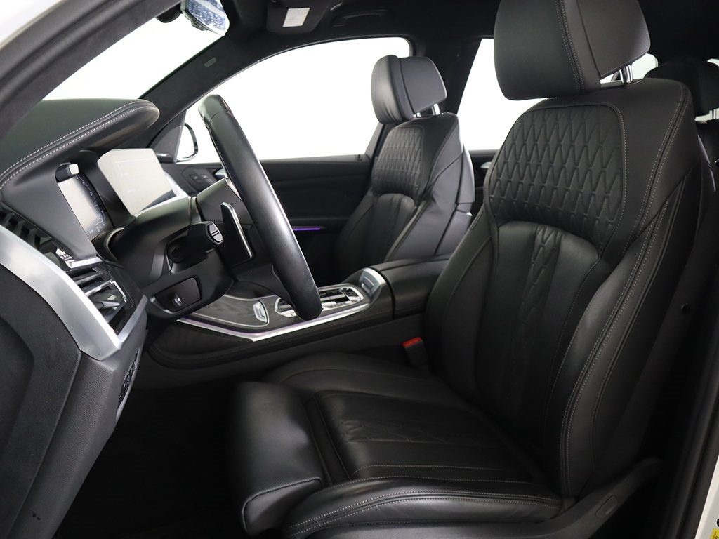 Vehicle image 19 of 74