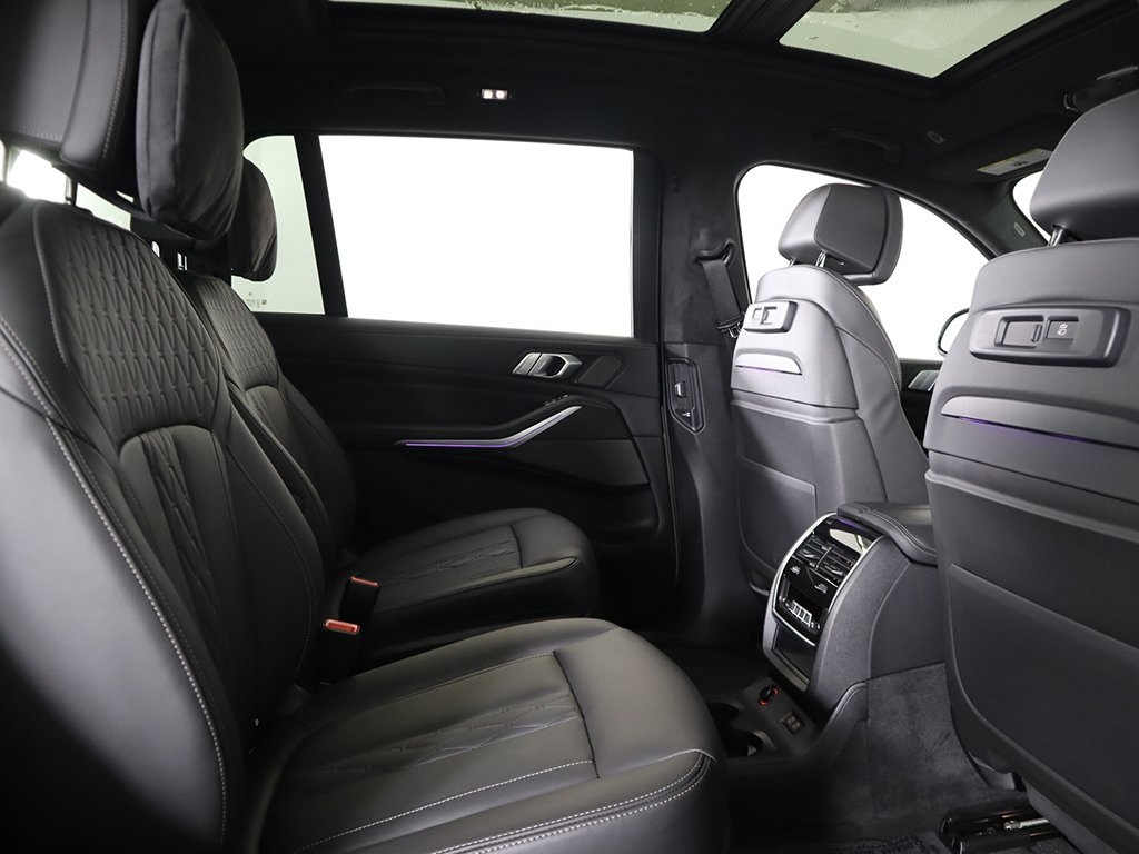 Vehicle image 22 of 74