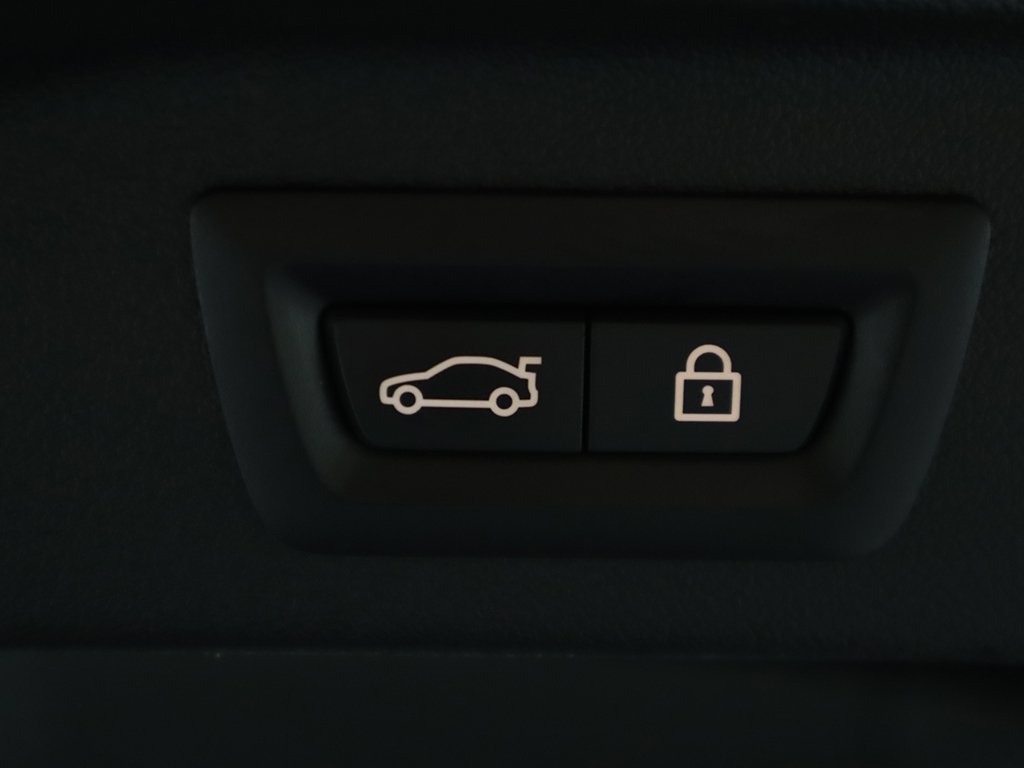 Vehicle image 48 of 74