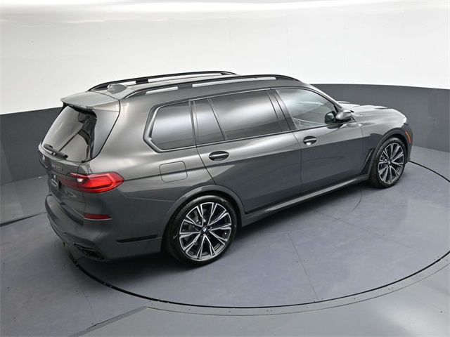 Vehicle image 21 of 37
