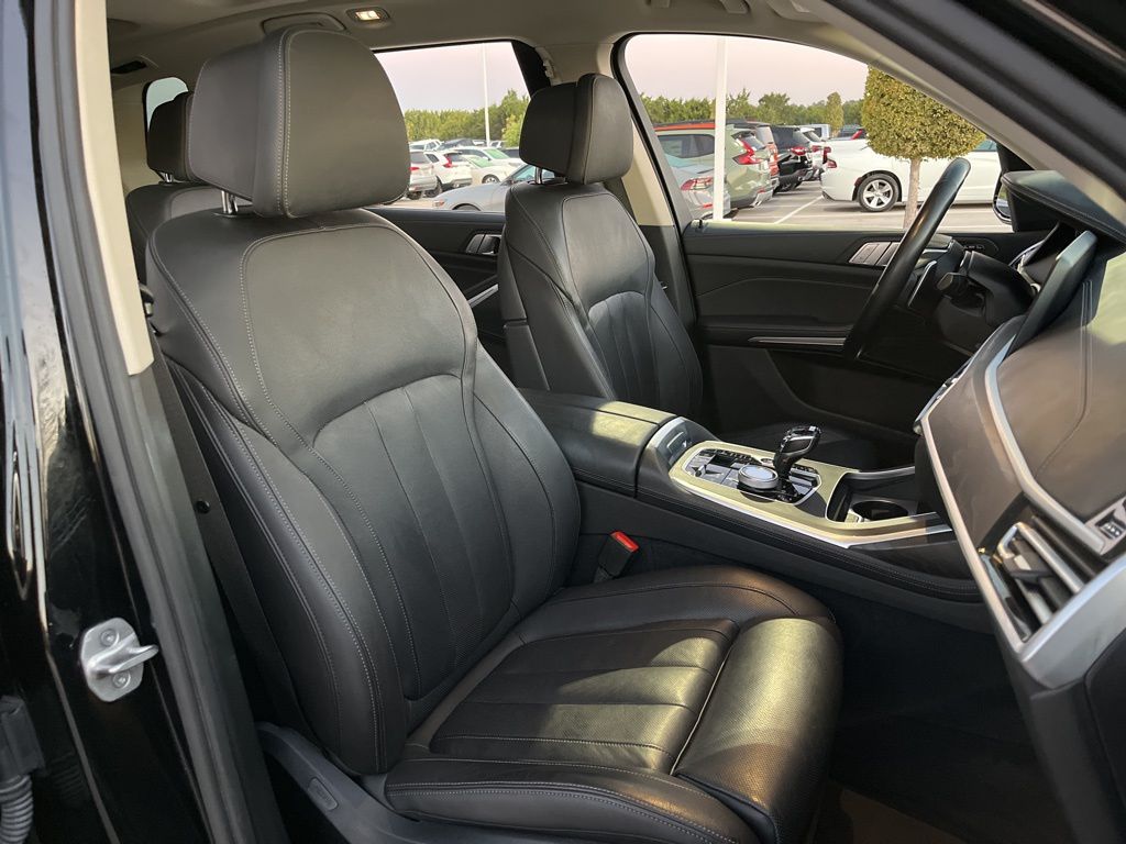 2022 BMW X7 xDrive40i Image 12 of 33