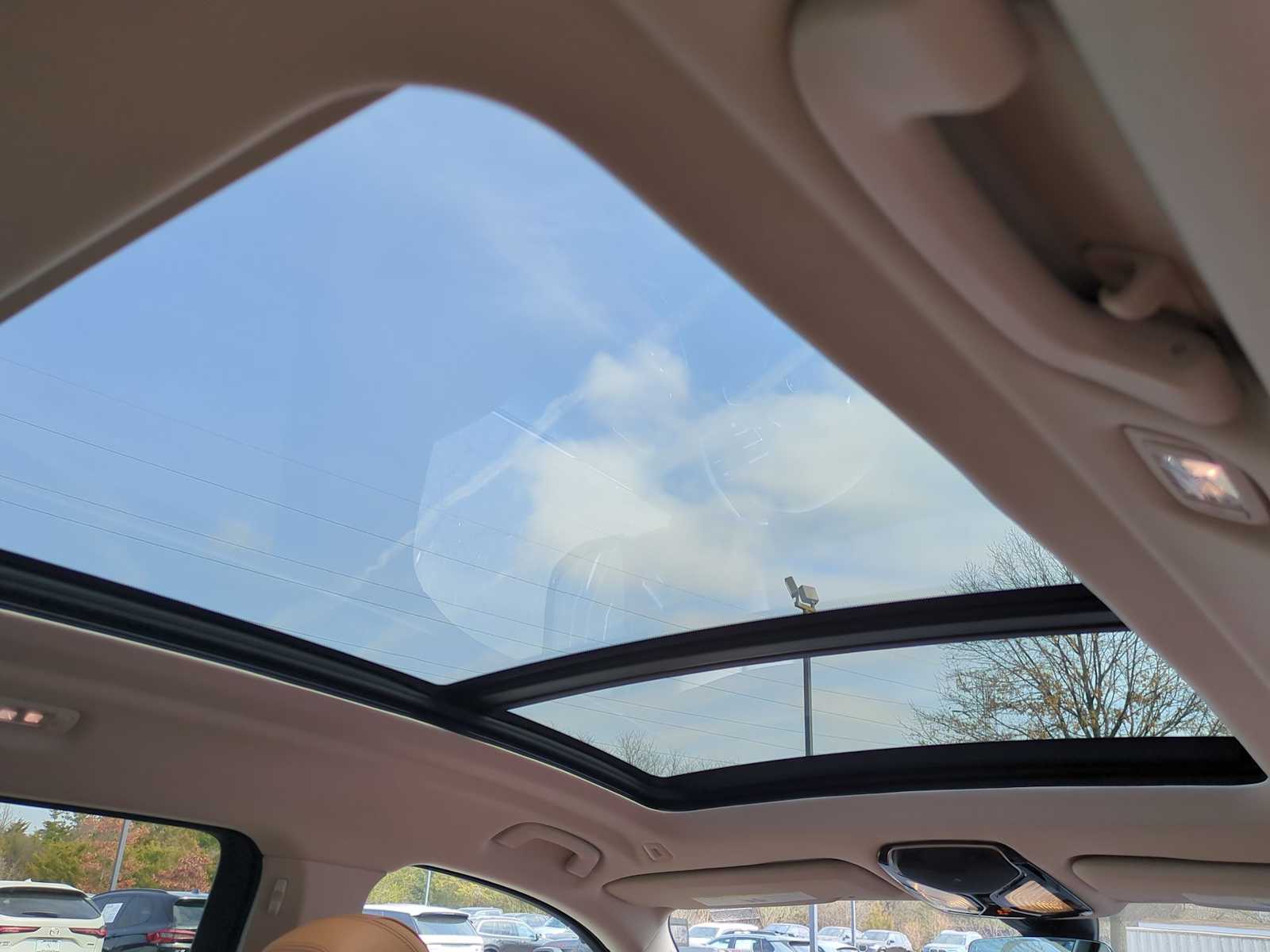 Vehicle image 15 of 30