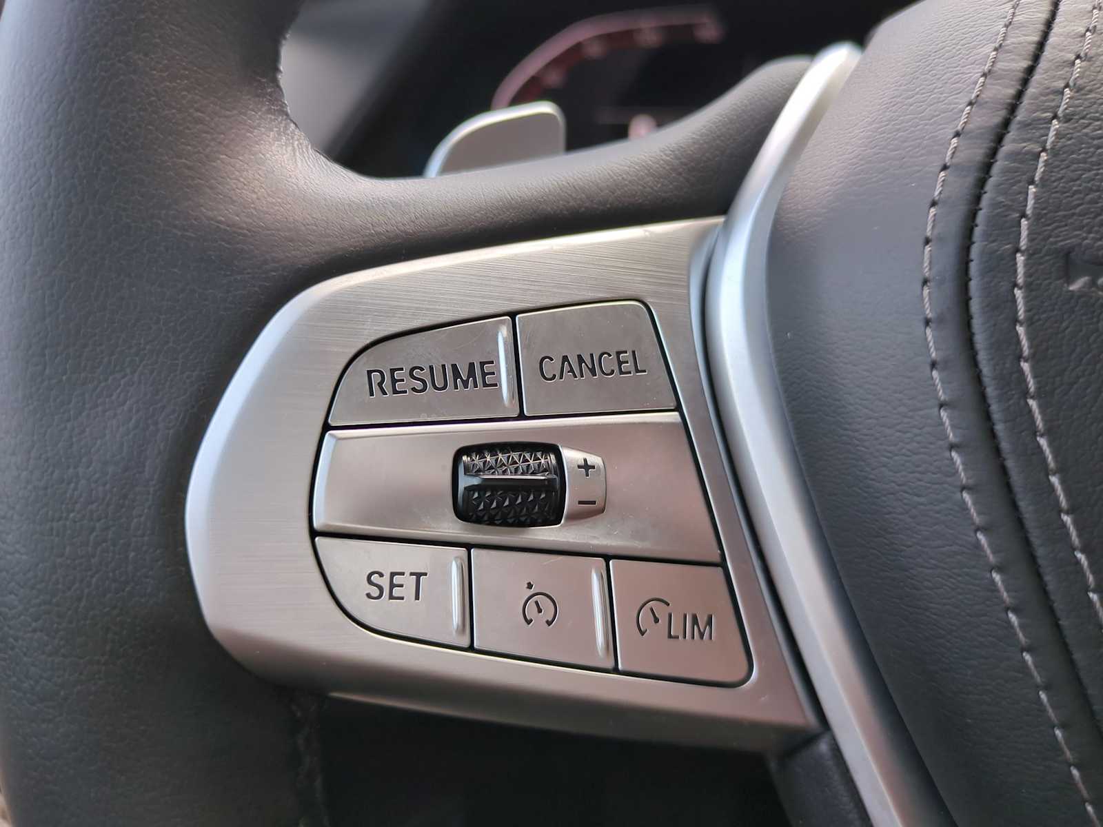Vehicle image 18 of 30
