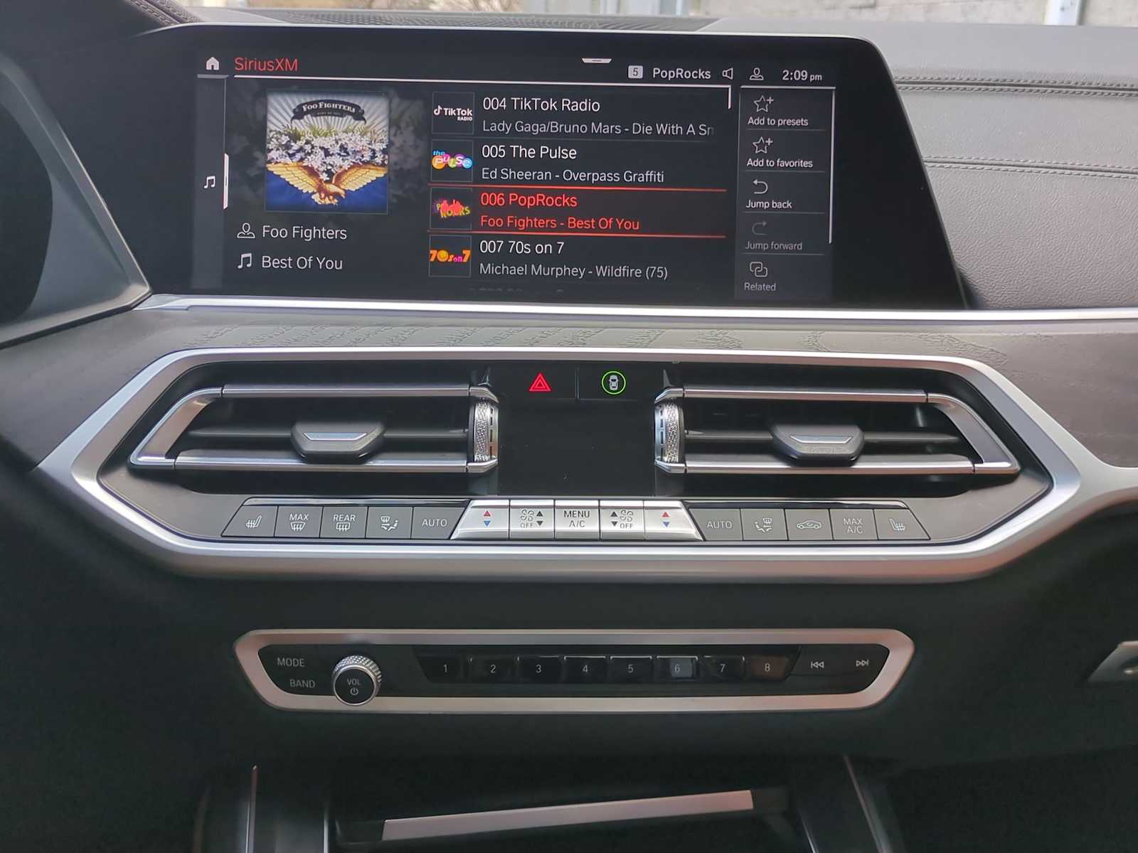 Vehicle image 22 of 30