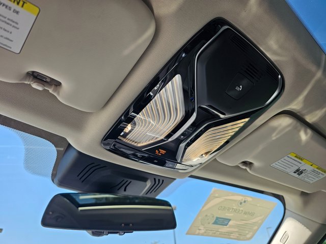 Vehicle image 29 of 31