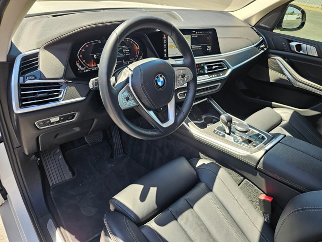 Vehicle image 16 of 31