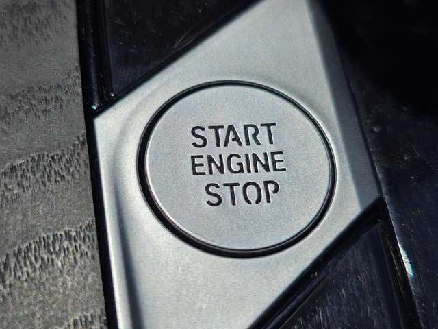 Vehicle image 22 of 31