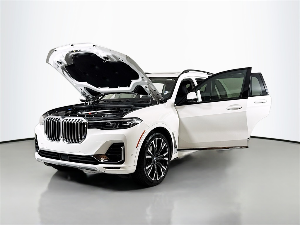 Vehicle image 2 of 44