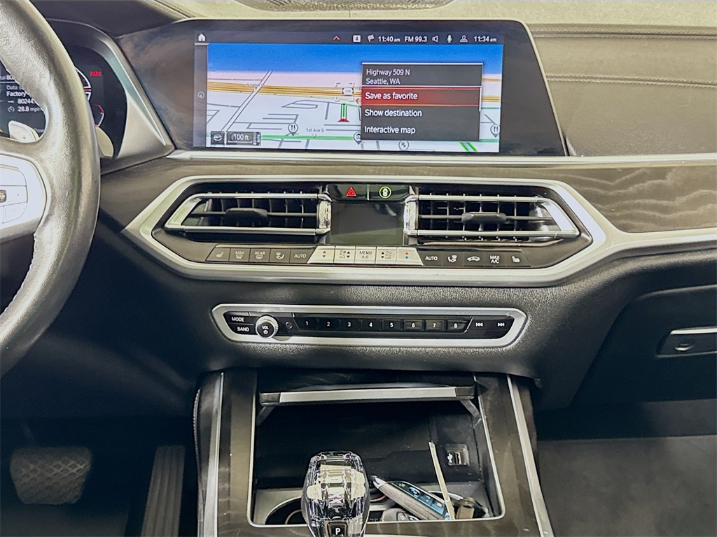 Vehicle image 22 of 44