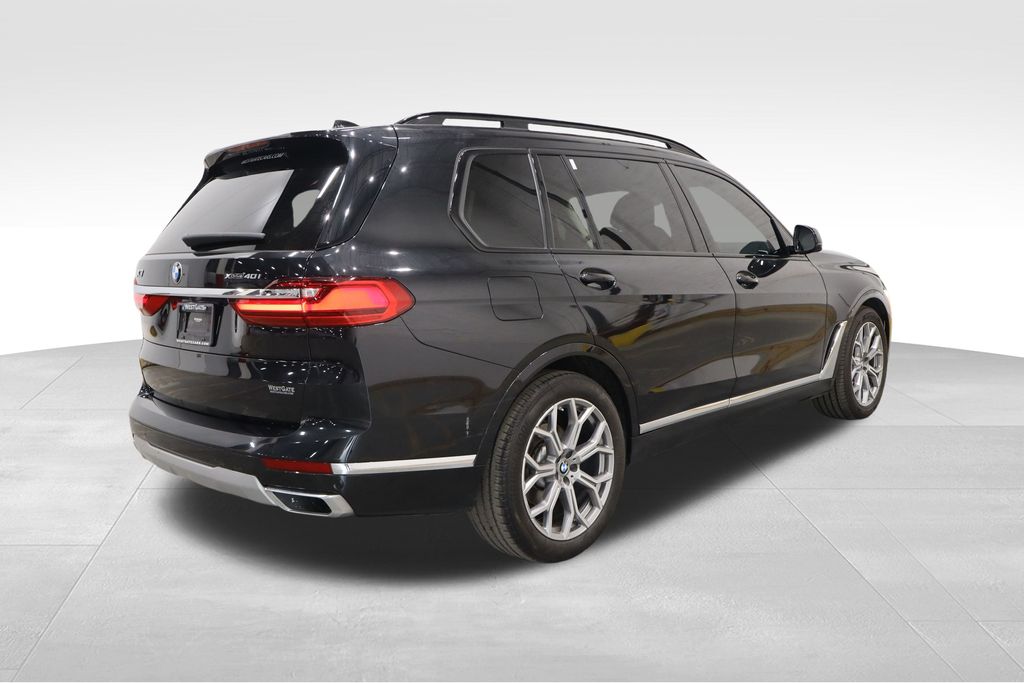 Vehicle image 5 of 50
