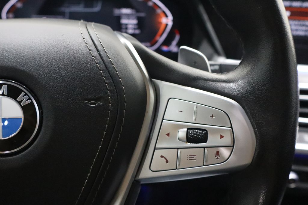 Vehicle image 25 of 50