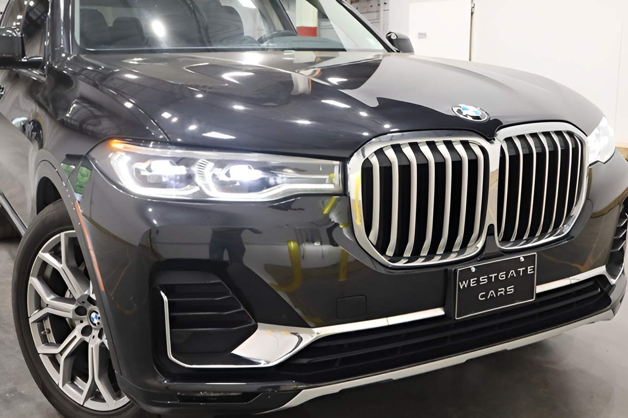 Vehicle image 49 of 50
