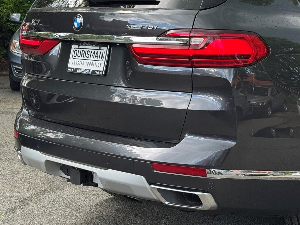 Vehicle image 5 of 47