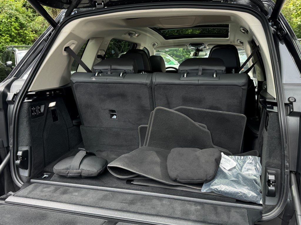 Vehicle image 19 of 47