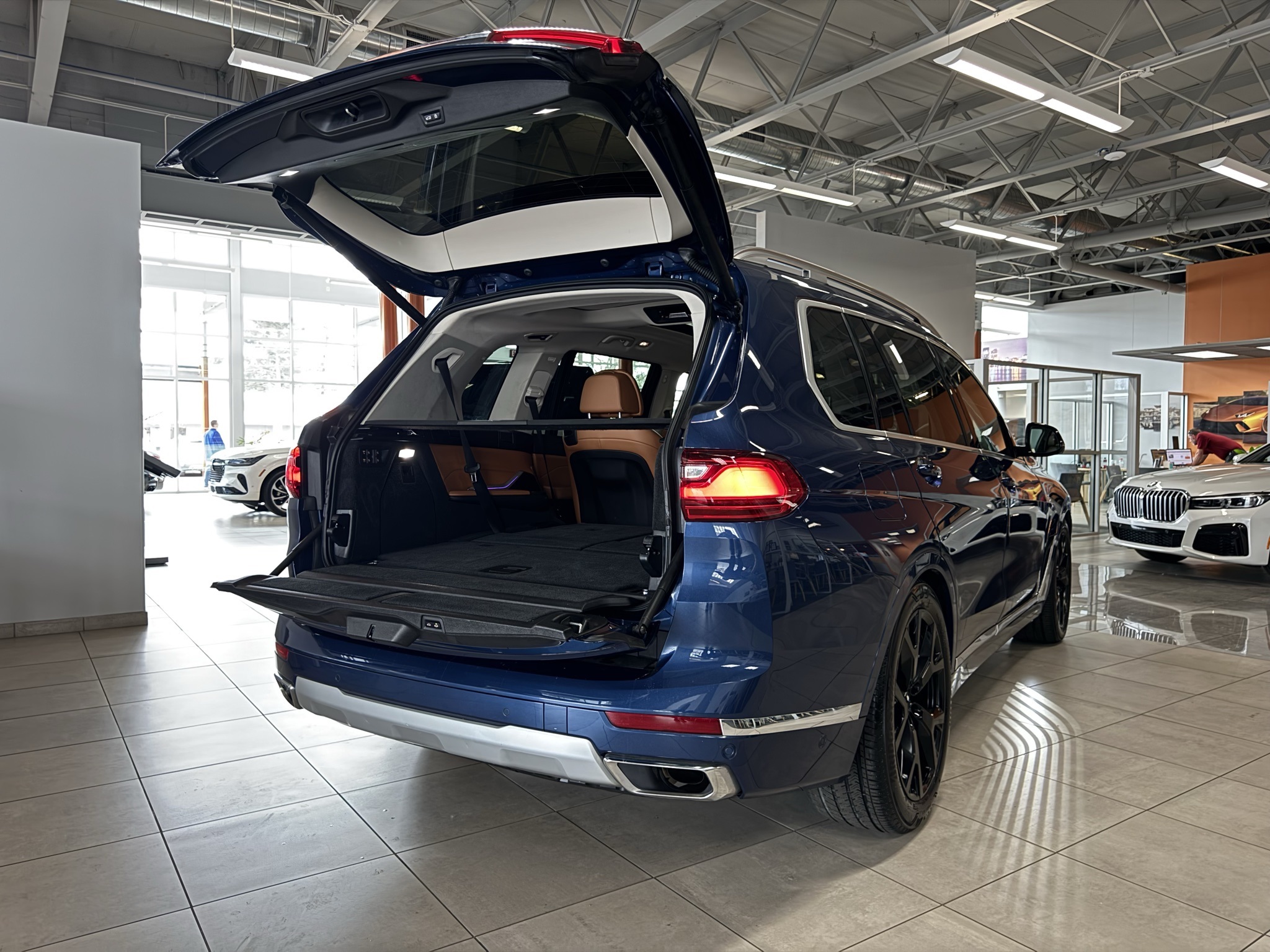 Vehicle image 17 of 75