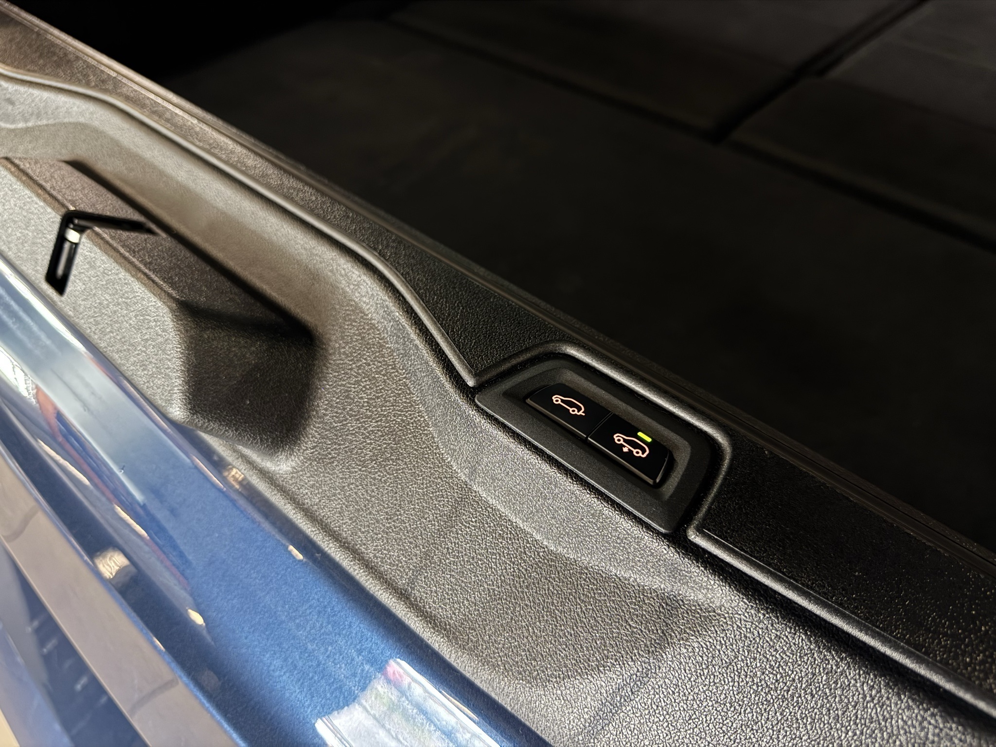 Vehicle image 15 of 75