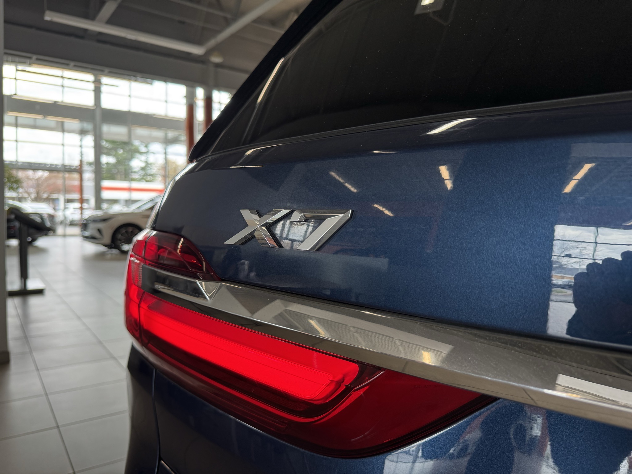 Vehicle image 11 of 75