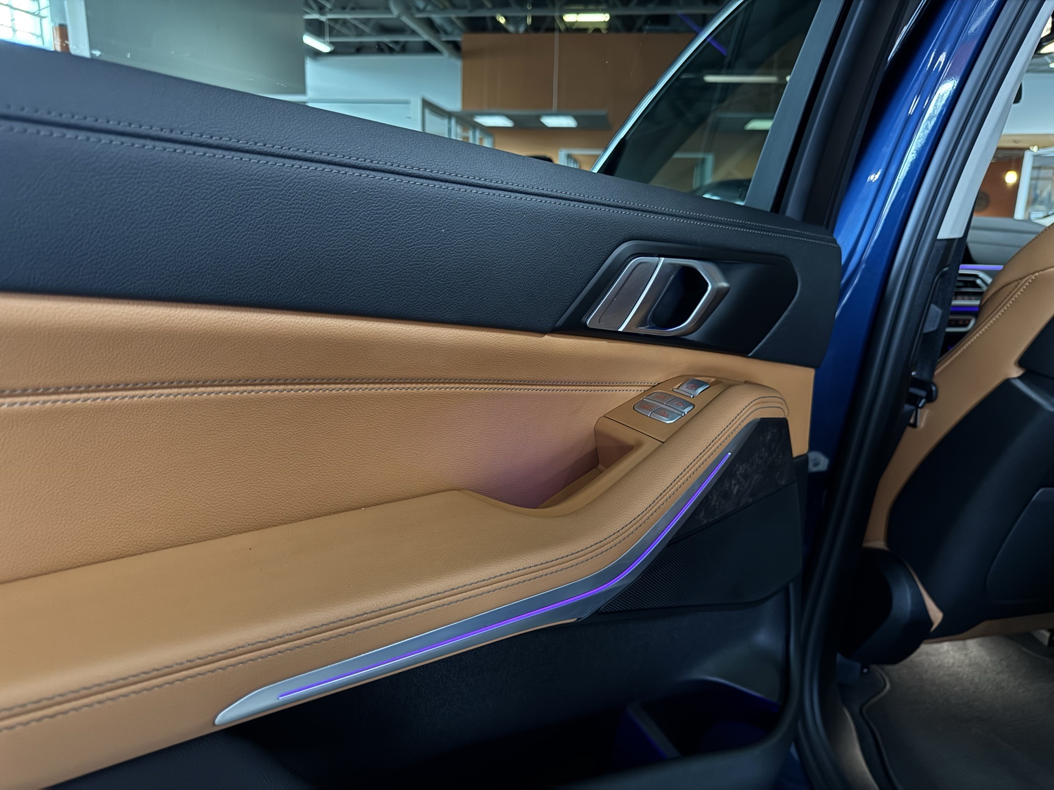 Vehicle image 50 of 75