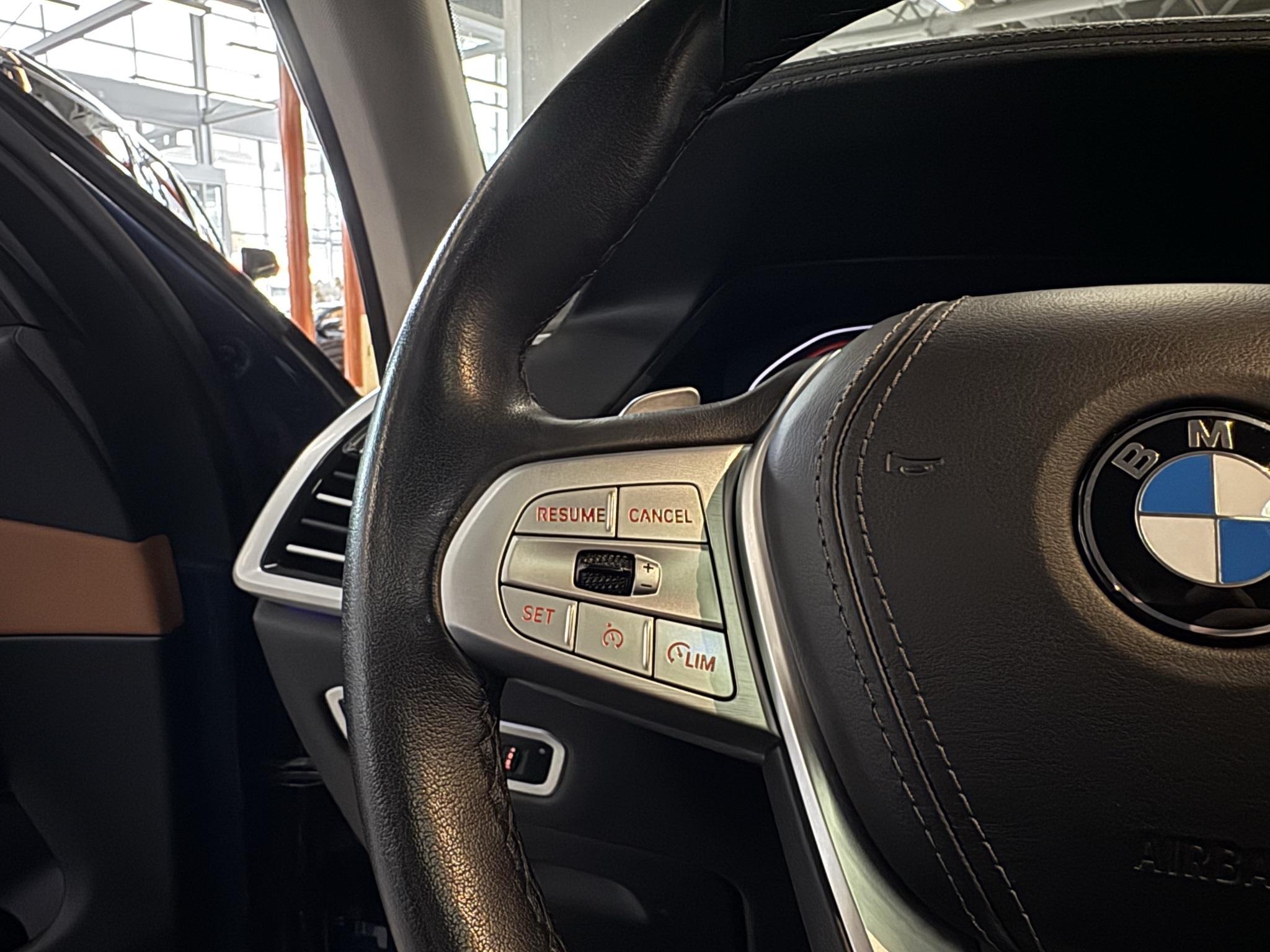 Vehicle image 72 of 75