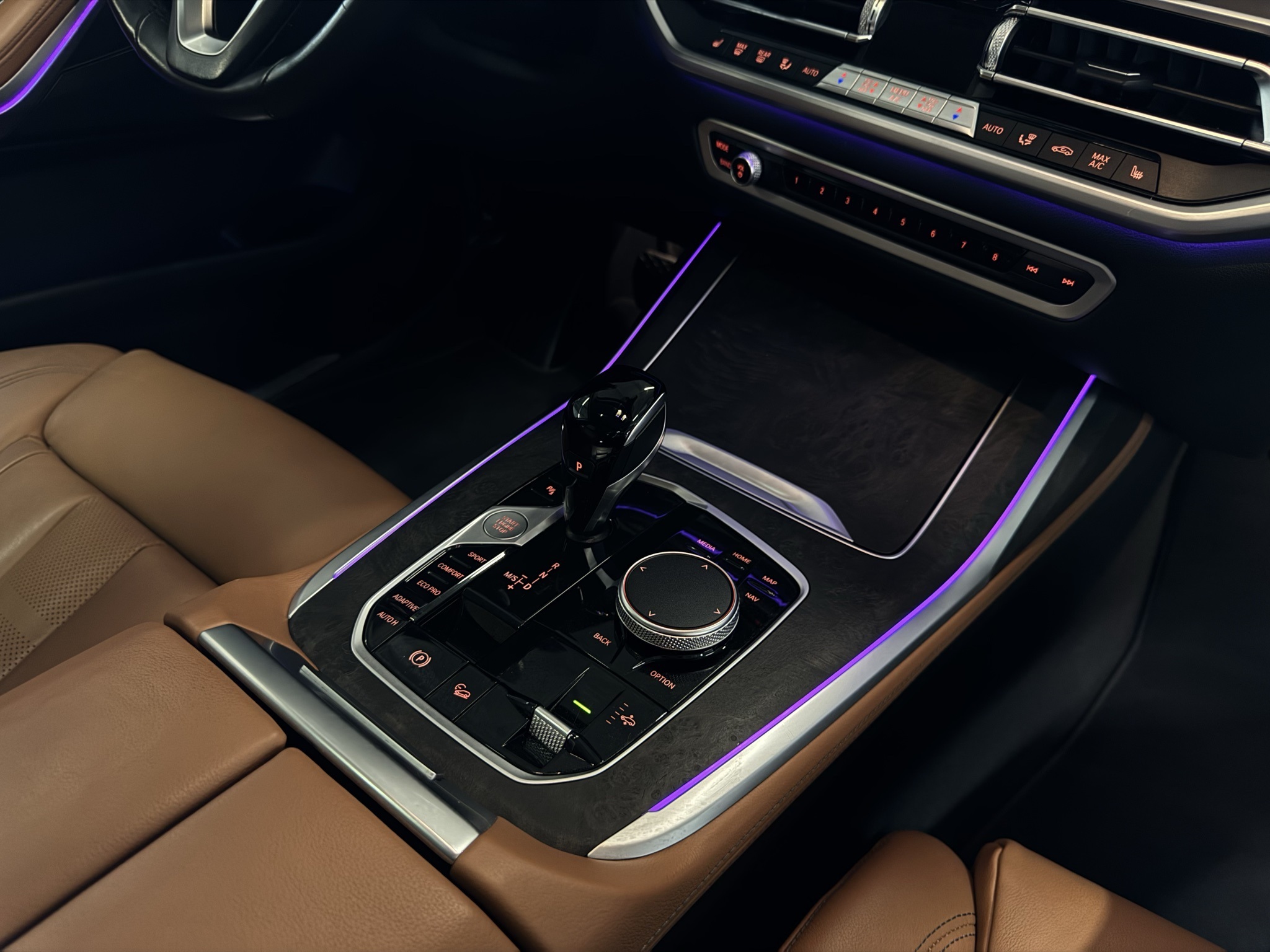 Vehicle image 33 of 75