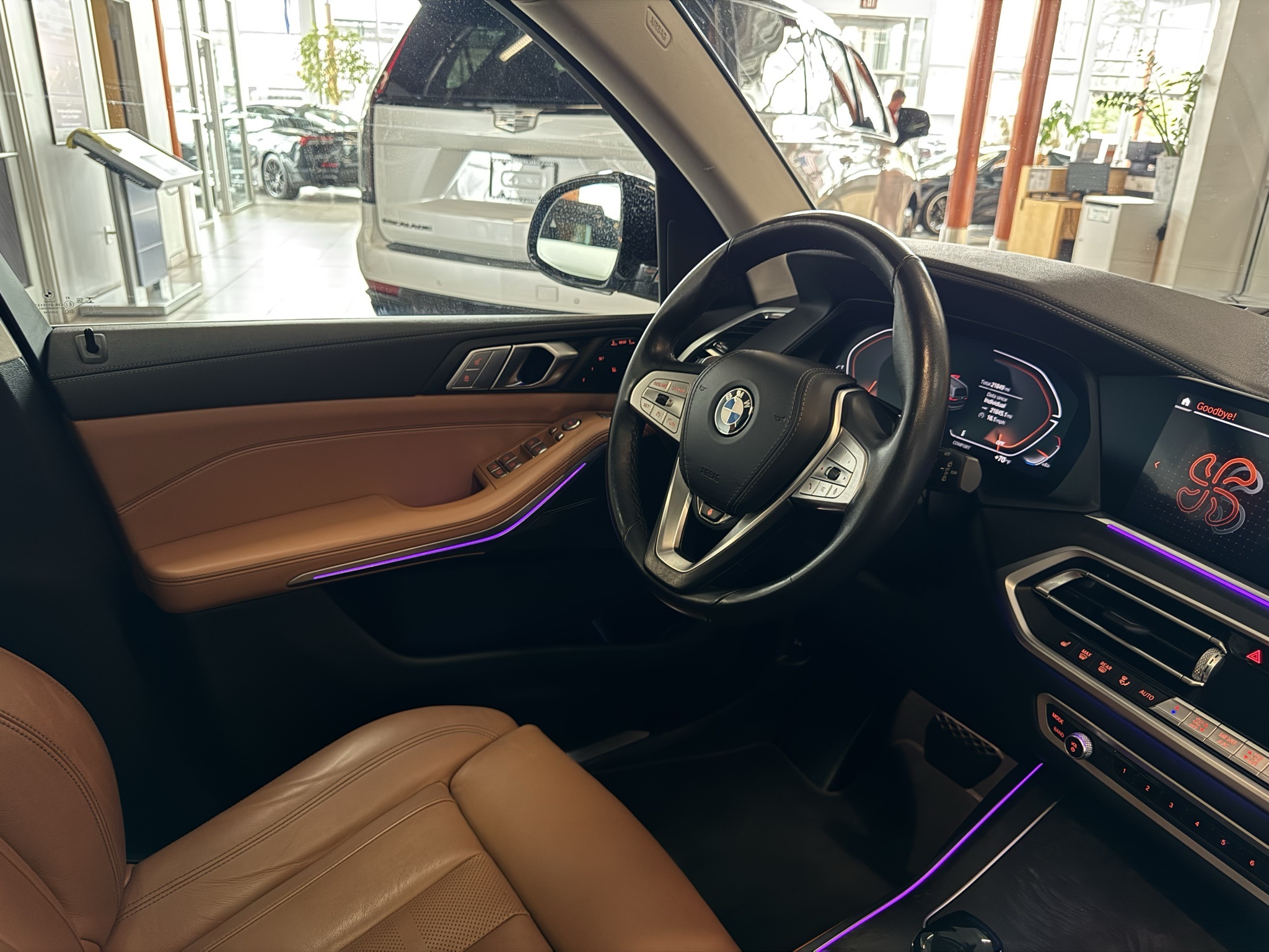 Vehicle image 38 of 75