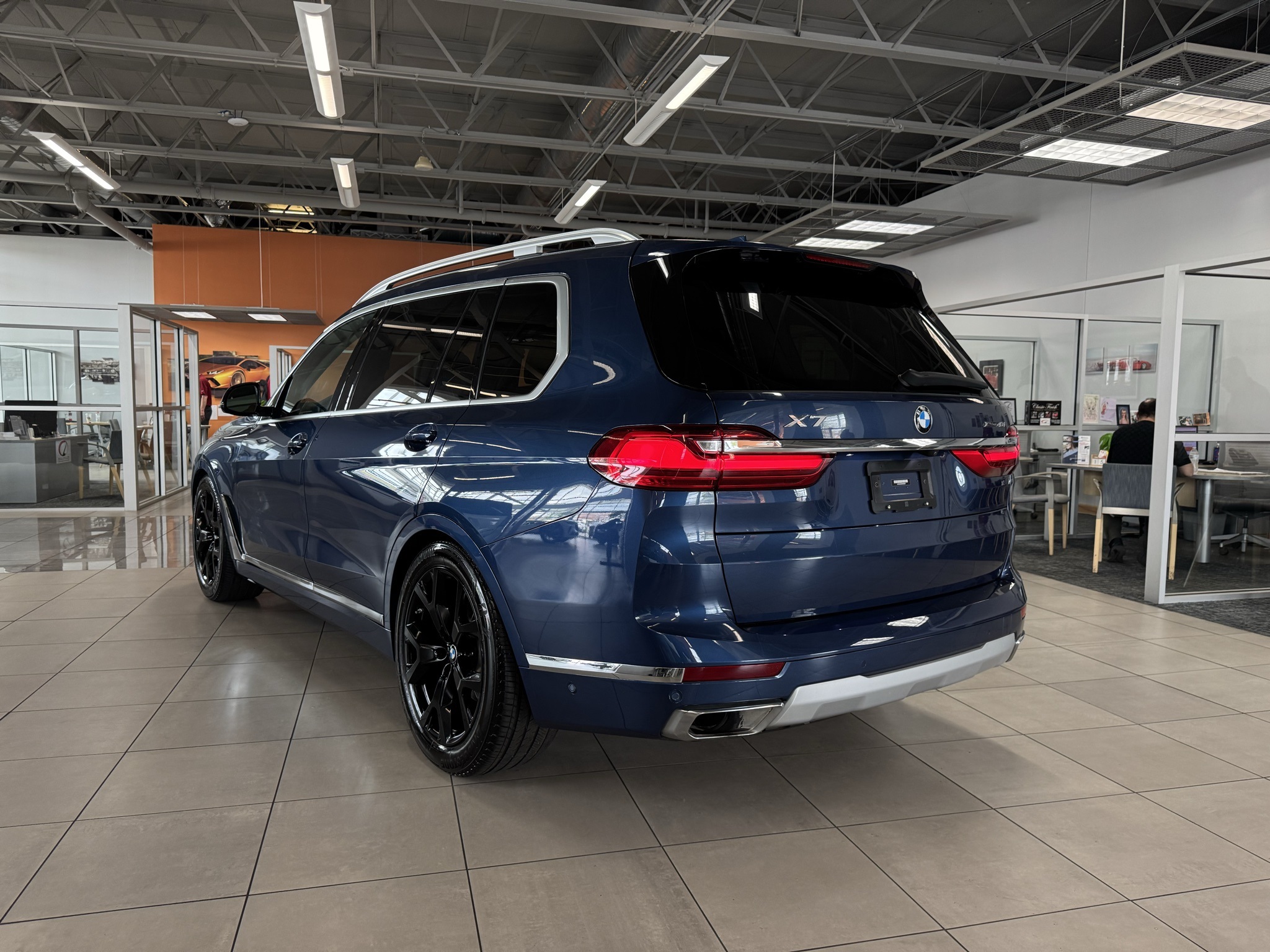Vehicle image 5 of 75