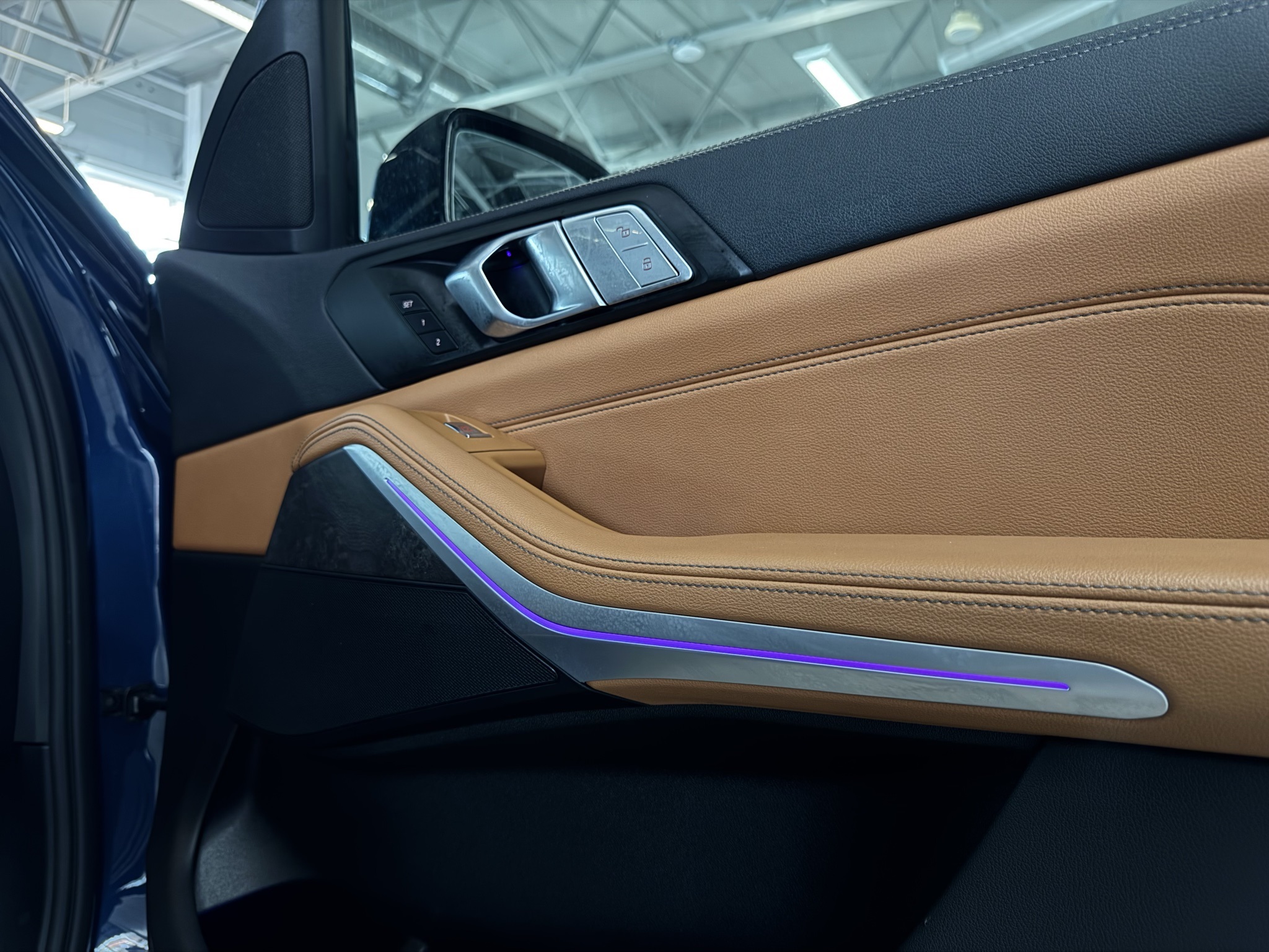 Vehicle image 26 of 75