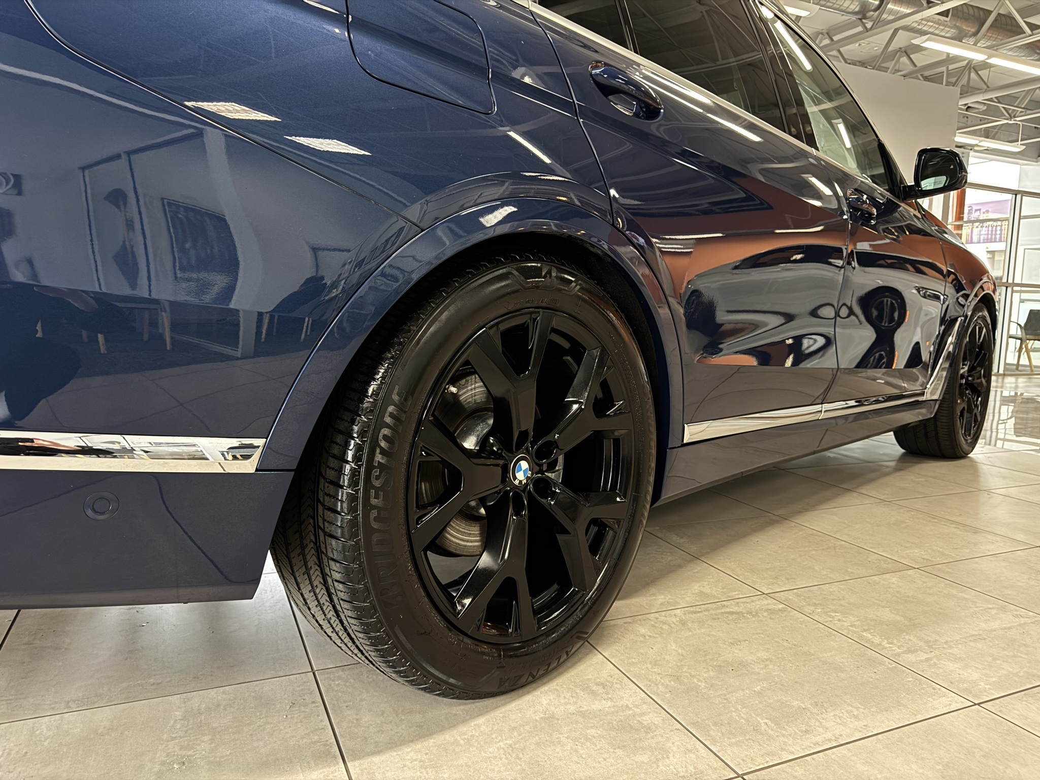 Vehicle image 22 of 75