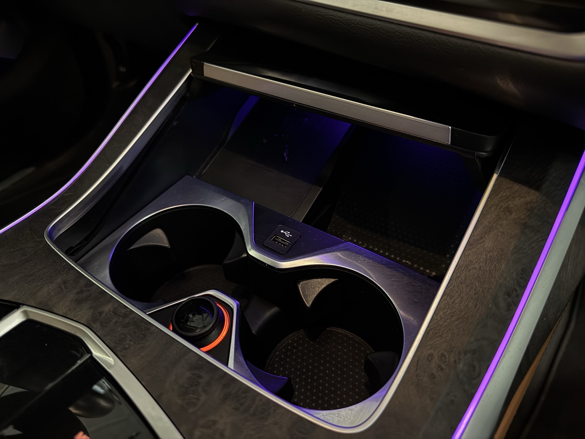 Vehicle image 36 of 75