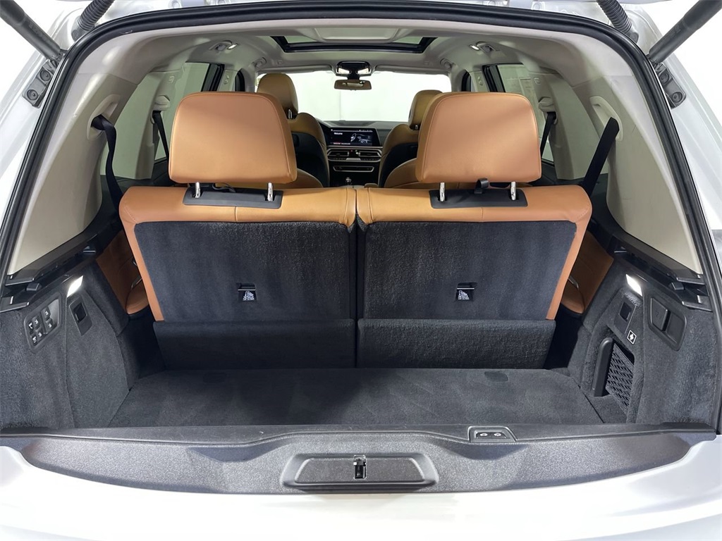 Vehicle image 13 of 30