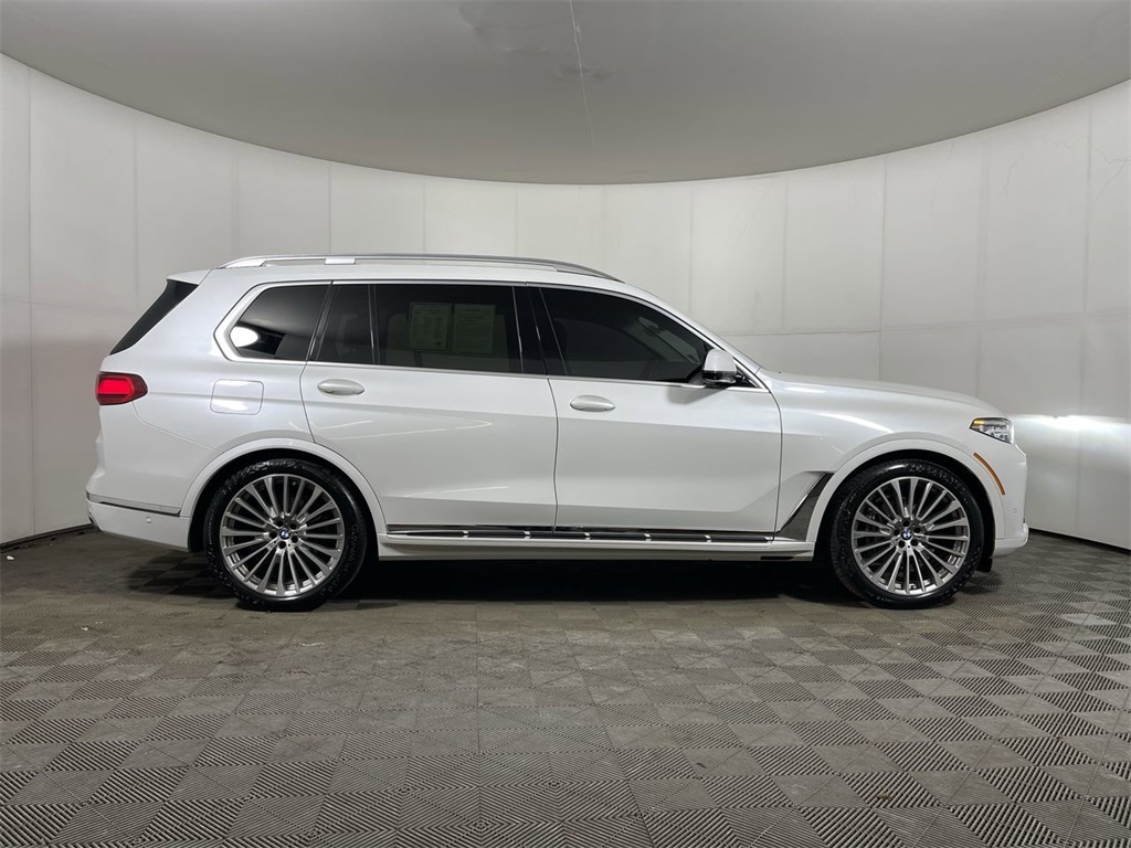 Vehicle image 4 of 30