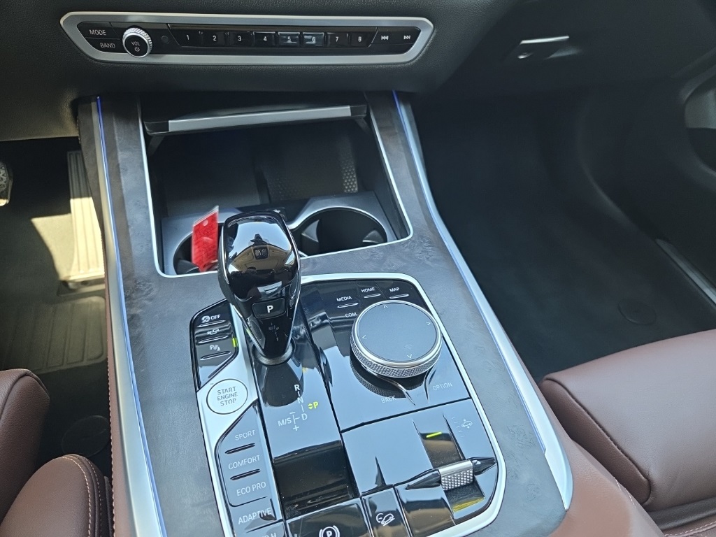 Vehicle image 20 of 39