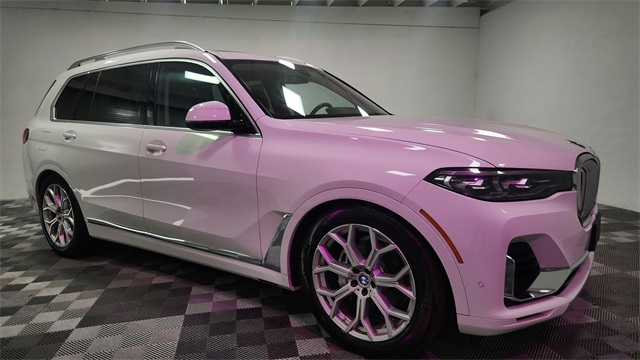 Vehicle image 4 of 26