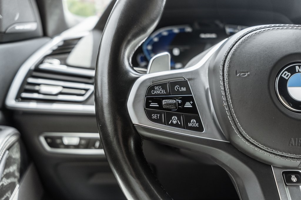 Vehicle image 22 of 51