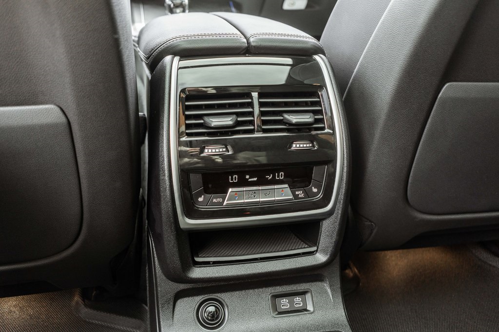 Vehicle image 35 of 51