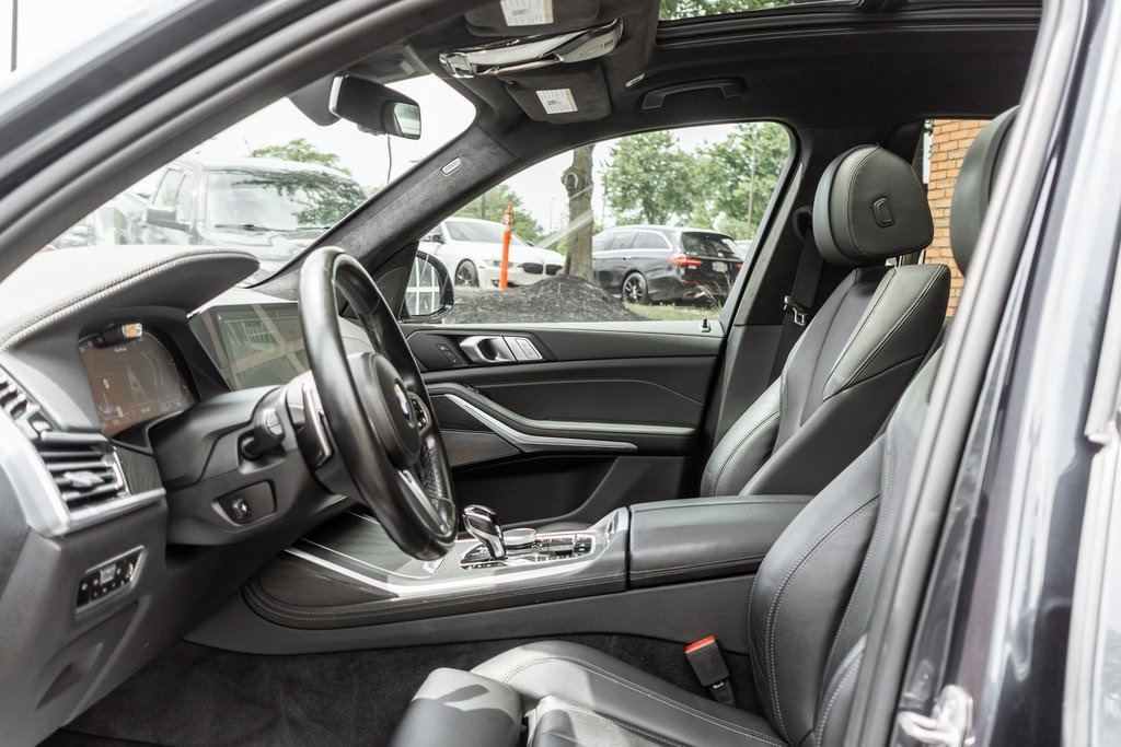 Vehicle image 20 of 51