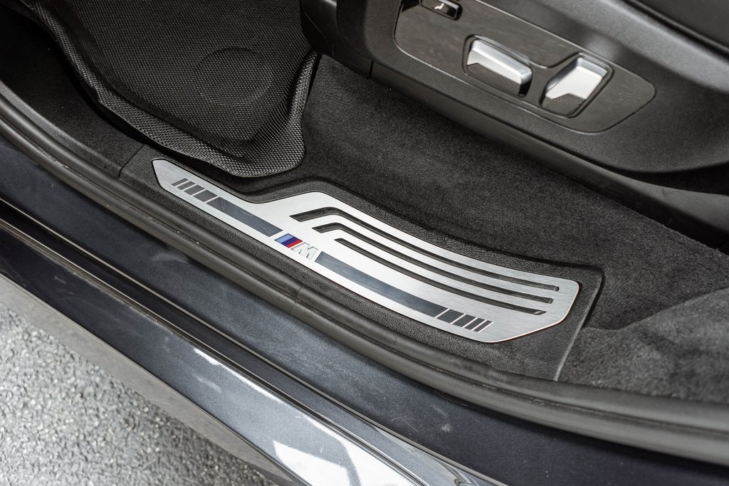 Vehicle image 49 of 51
