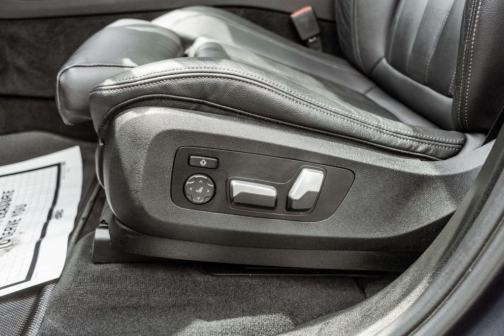 Vehicle image 36 of 51