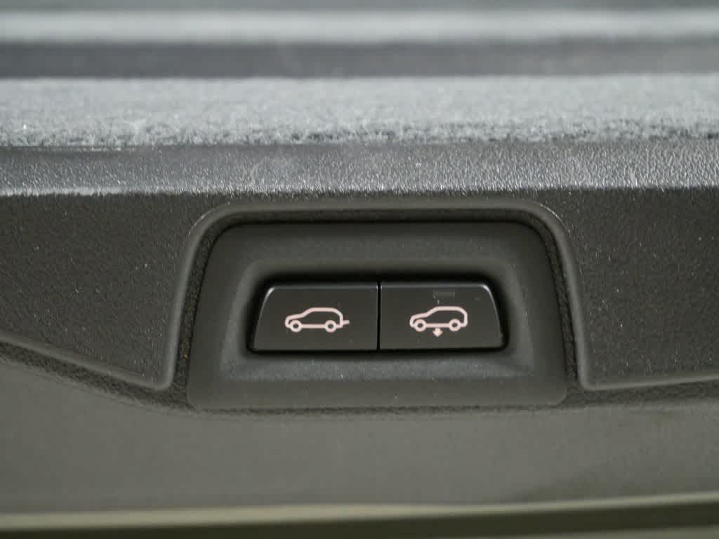 Vehicle image 47 of 63